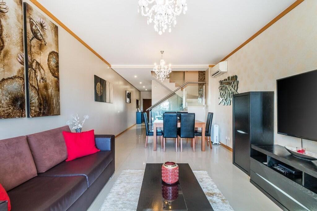 Villa Fantastic Townhouse With Pool And Sea Views Albufeira Exterior foto